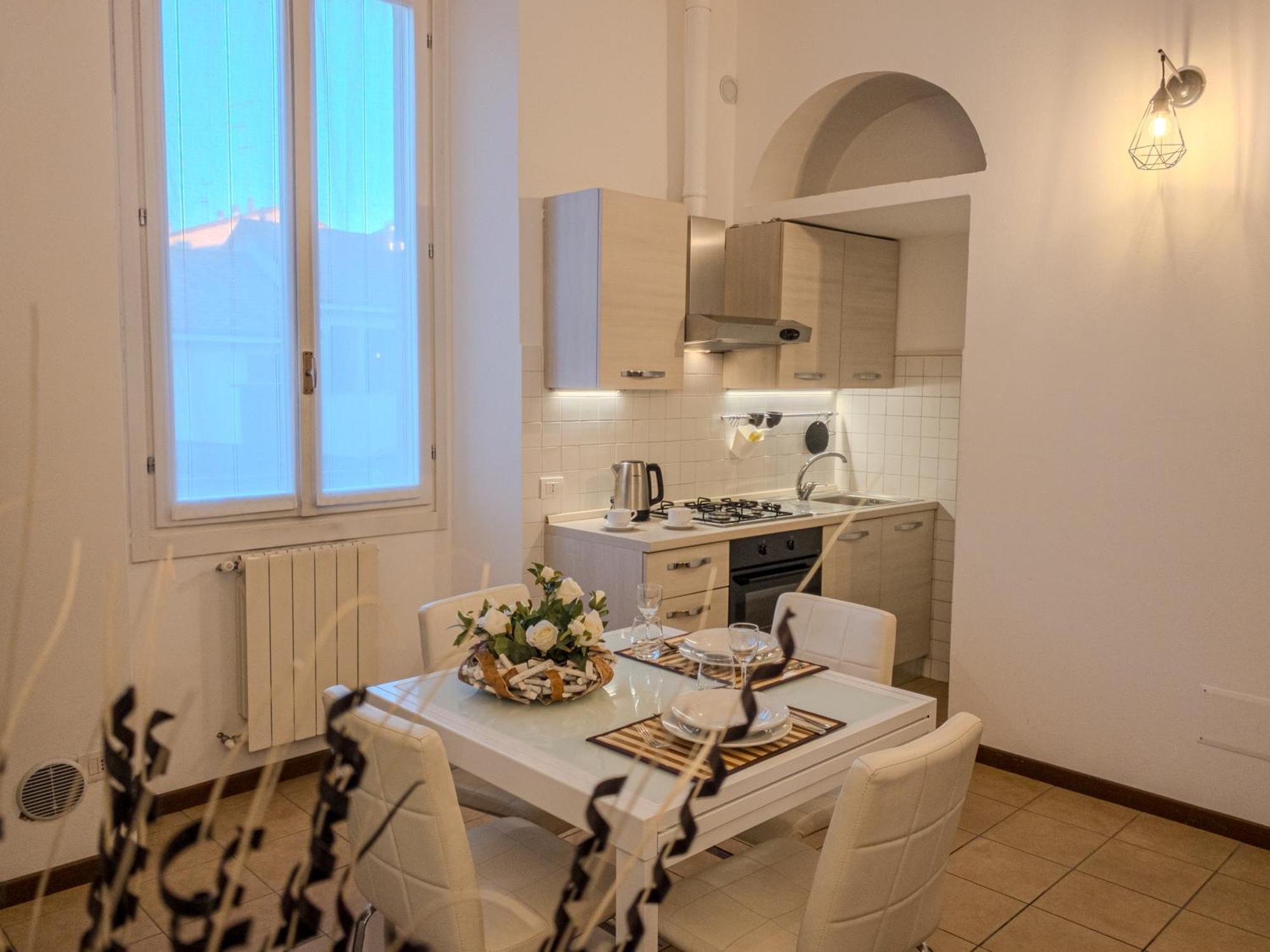 La Ringhiera Fiorita - 101 - 1 Min Centro Storico Apartman Monza Kültér fotó